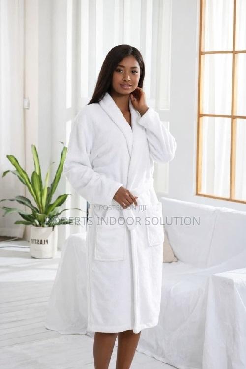 Snuggly Unisex Coral Fleece Lounge Robe - thumbnail 2