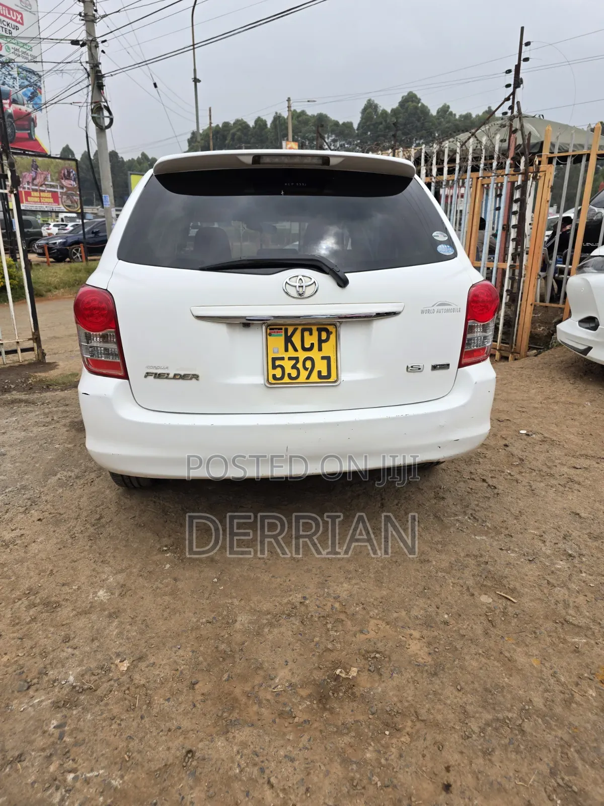 Toyota Corolla Fielder 2011 White