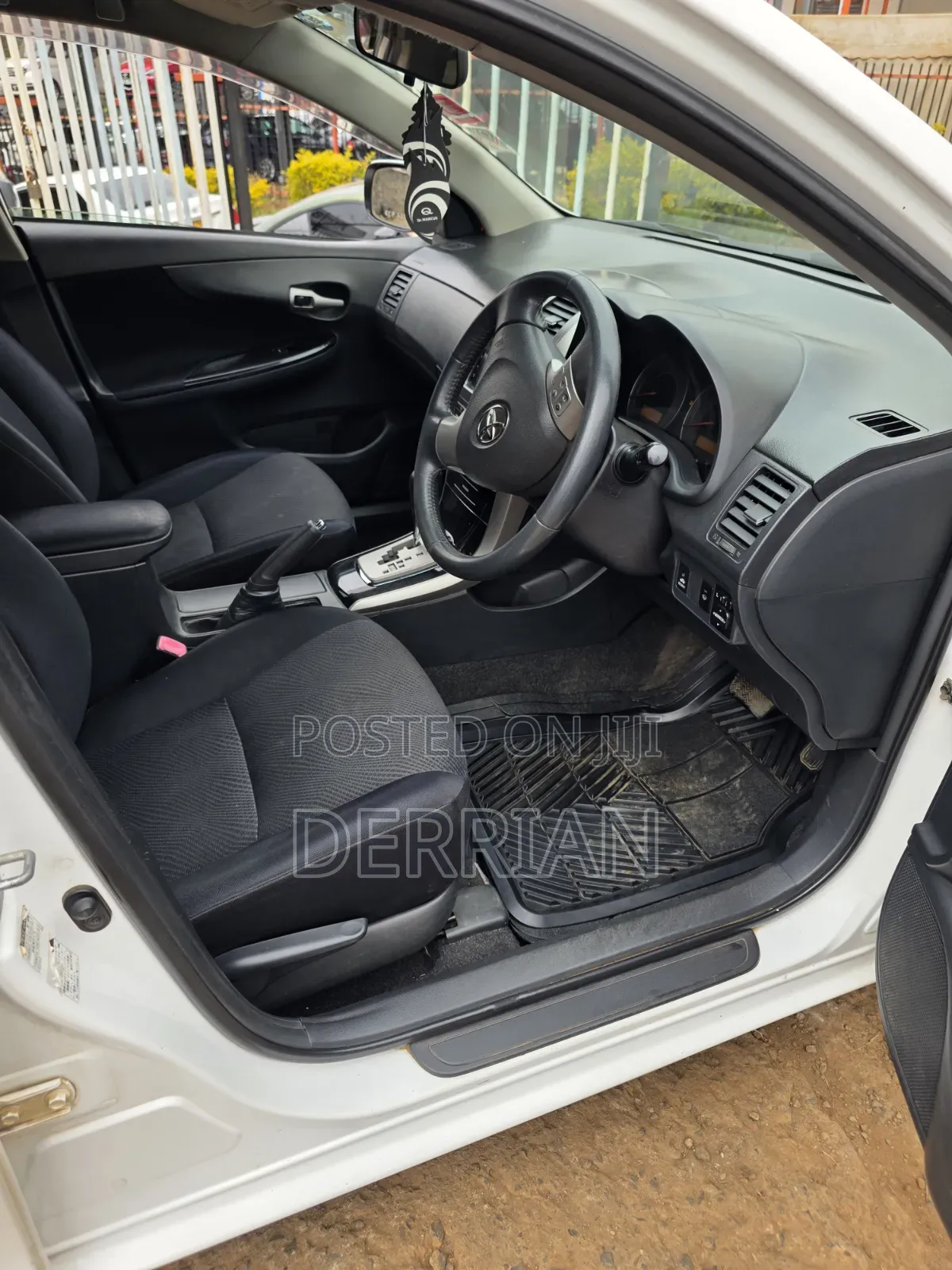Toyota Corolla Fielder 2011 White