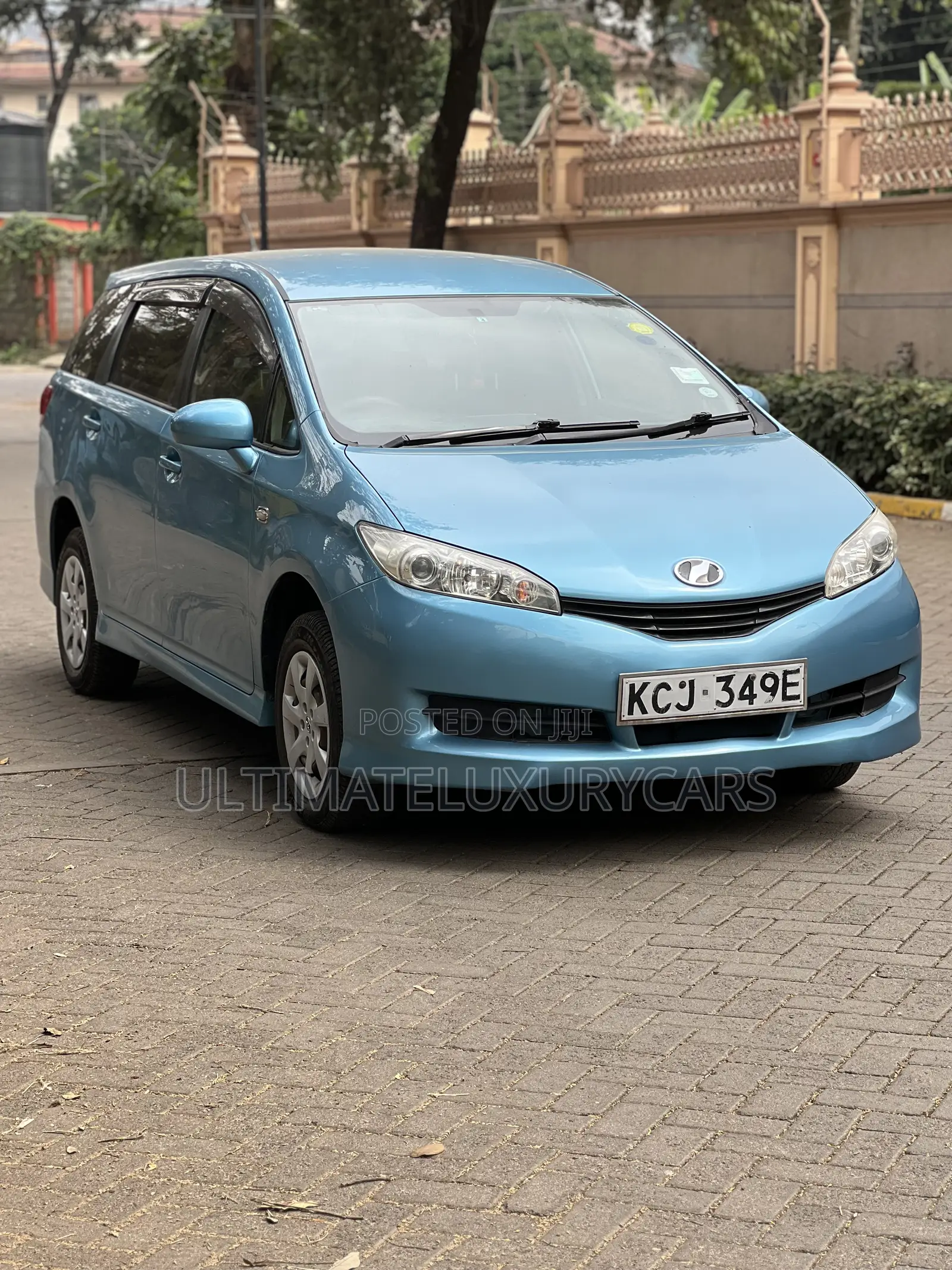 Toyota Wish 2010 Blue