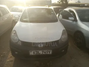 Nissan Advan 2015 White