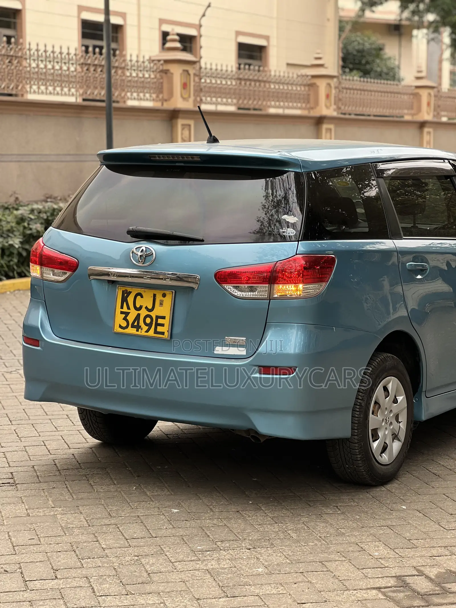 Toyota Wish 2010 Blue