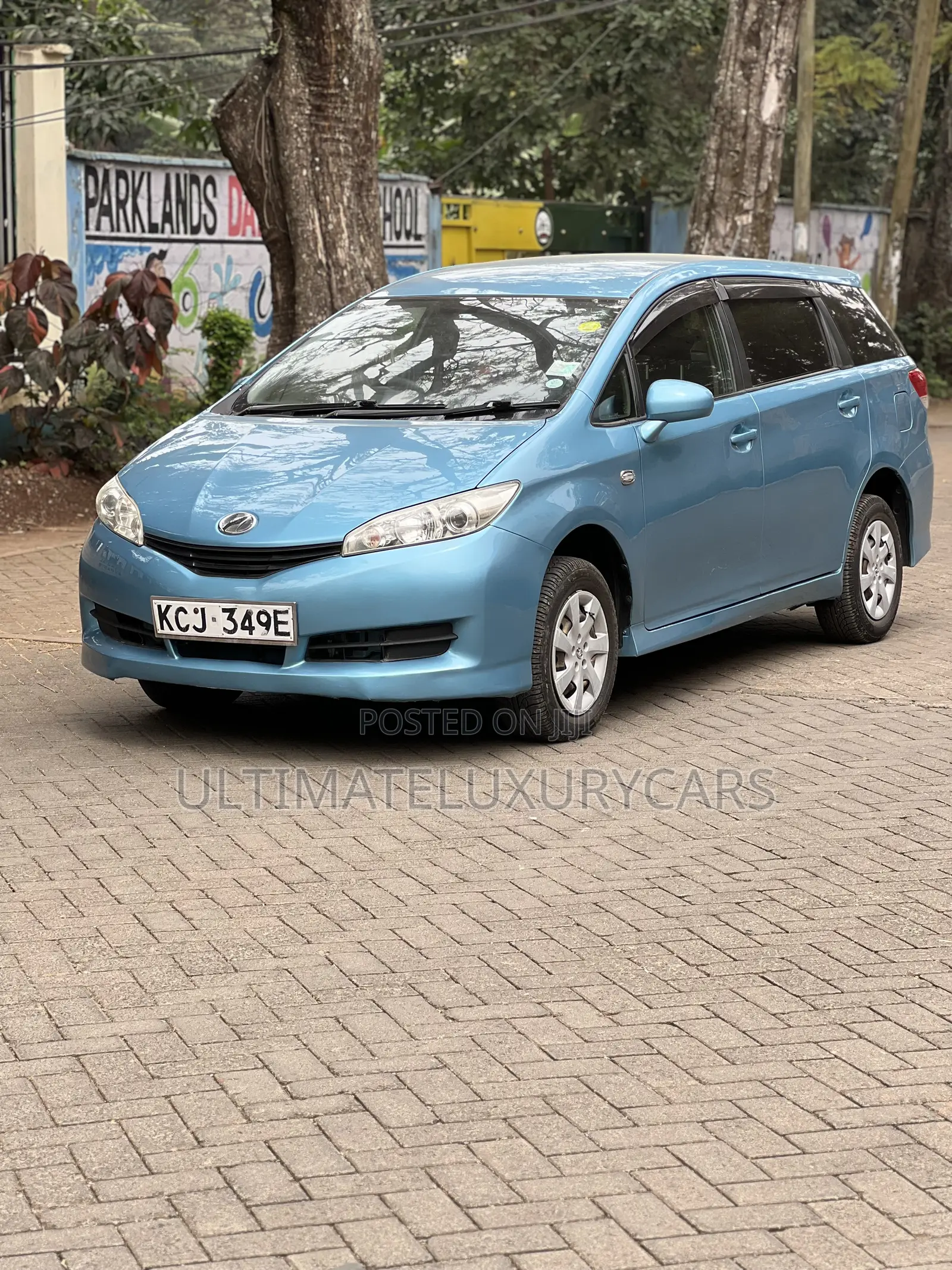 Toyota Wish 2010 Blue