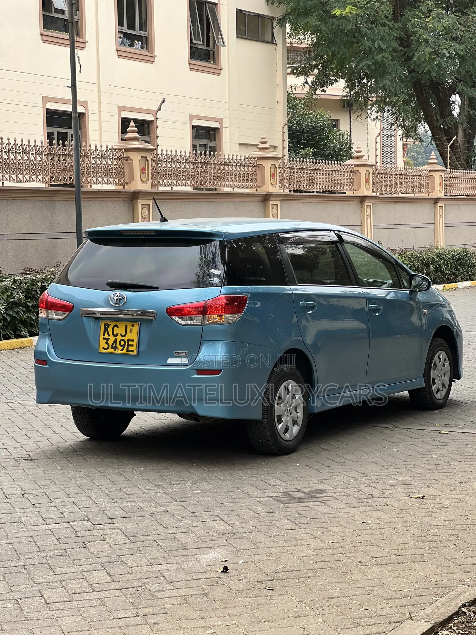 Toyota Wish 2010 Blue