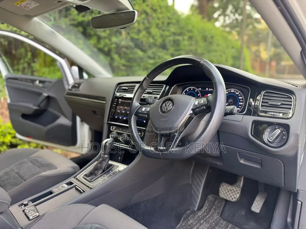 Volkswagen Golf 2019 White