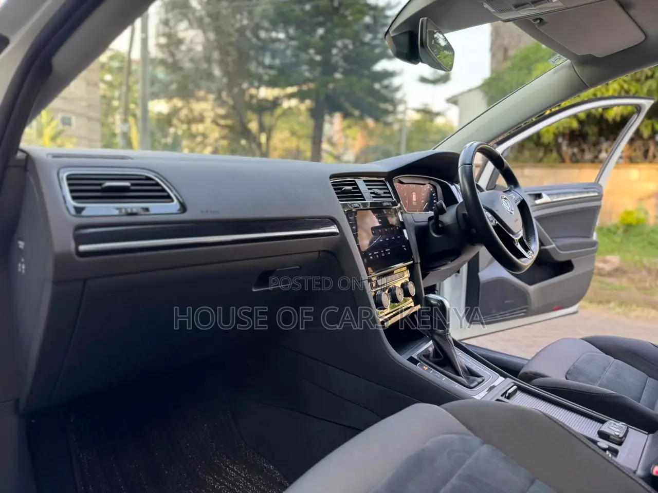 Volkswagen Golf 2019 White