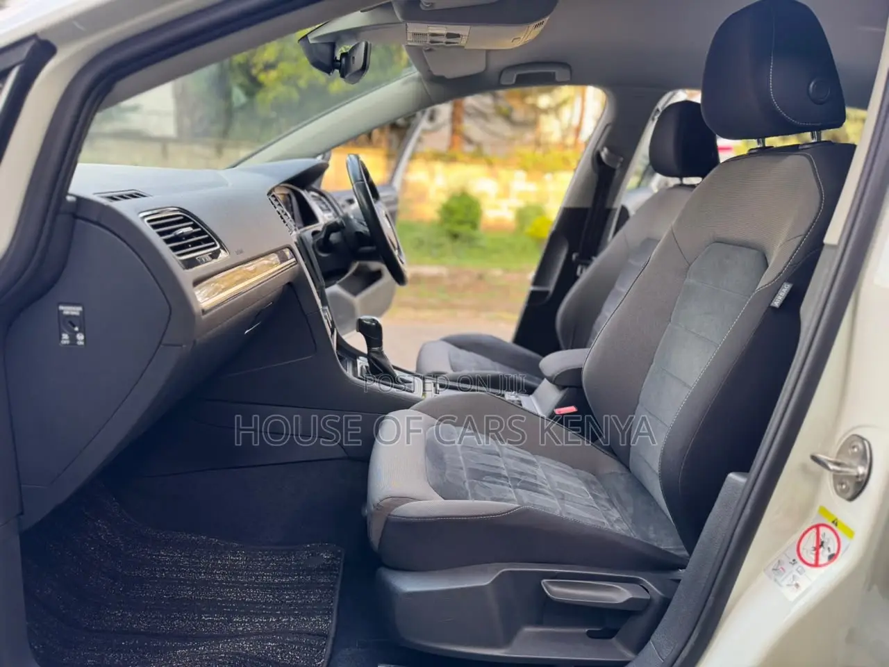 Volkswagen Golf 2019 White