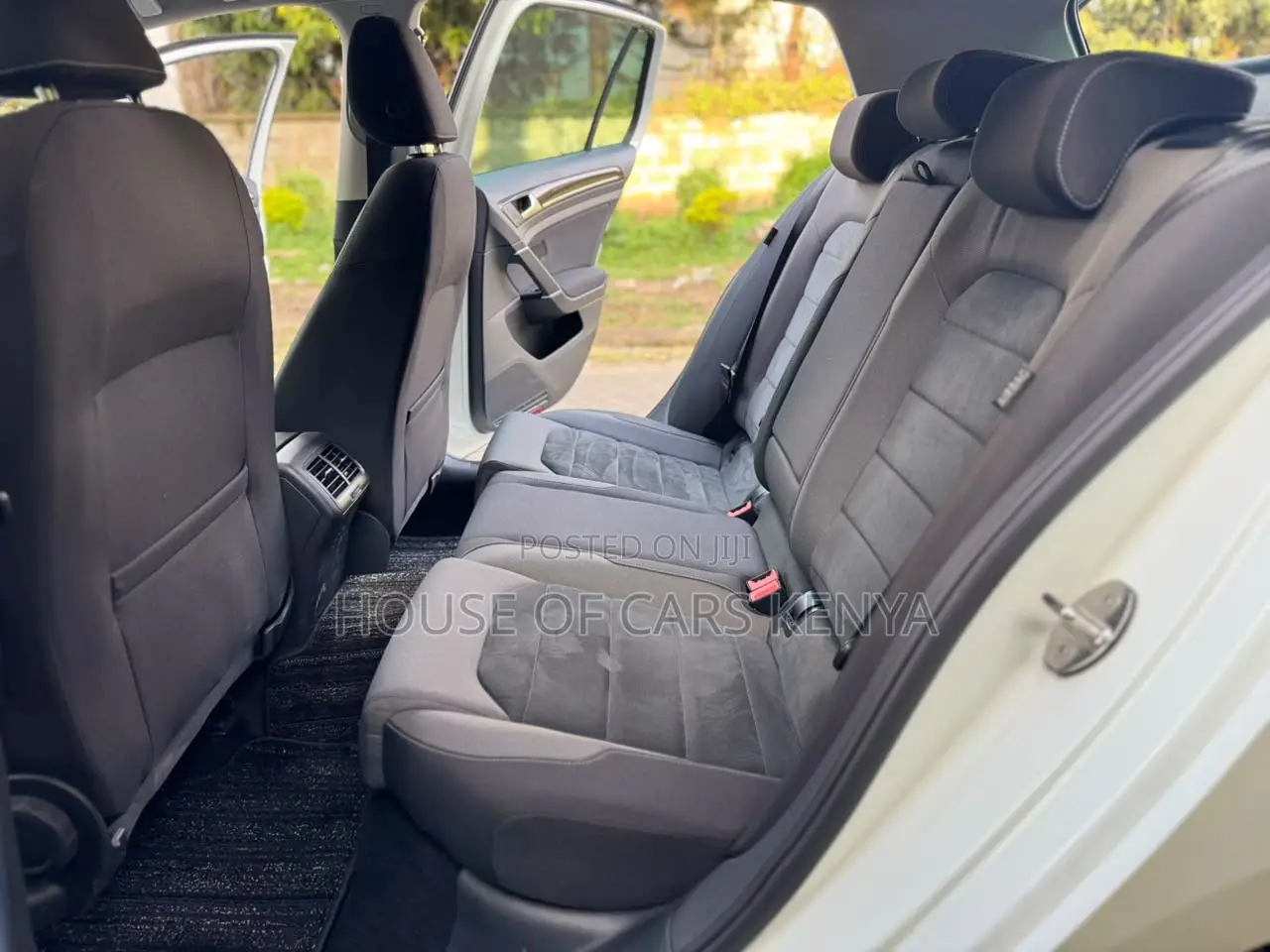Volkswagen Golf 2019 White