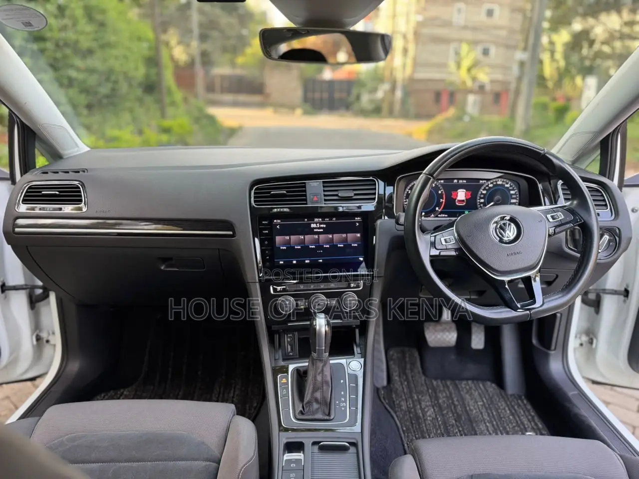 Volkswagen Golf 2019 White