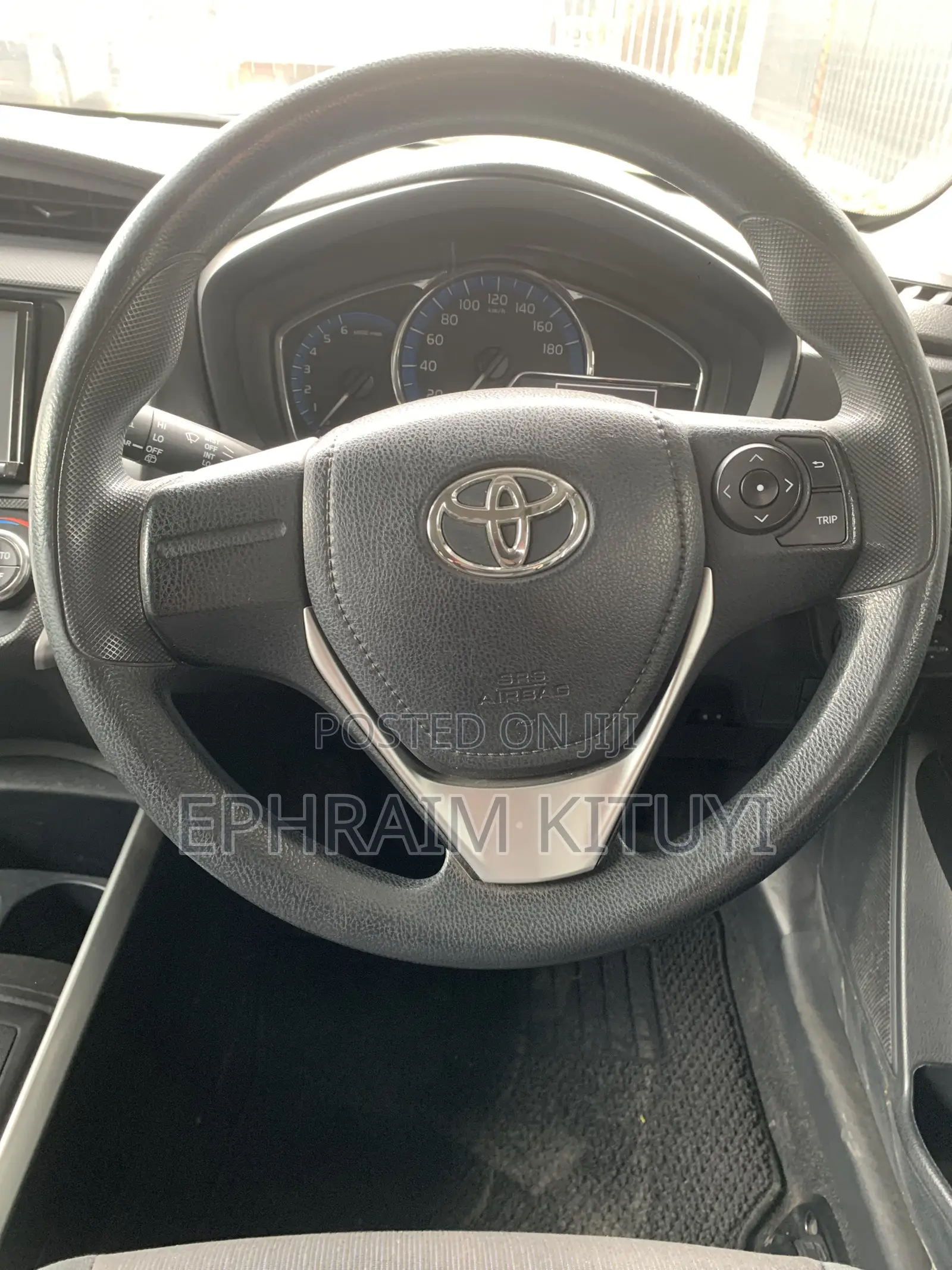 Toyota Corolla Fielder 2018 Silver