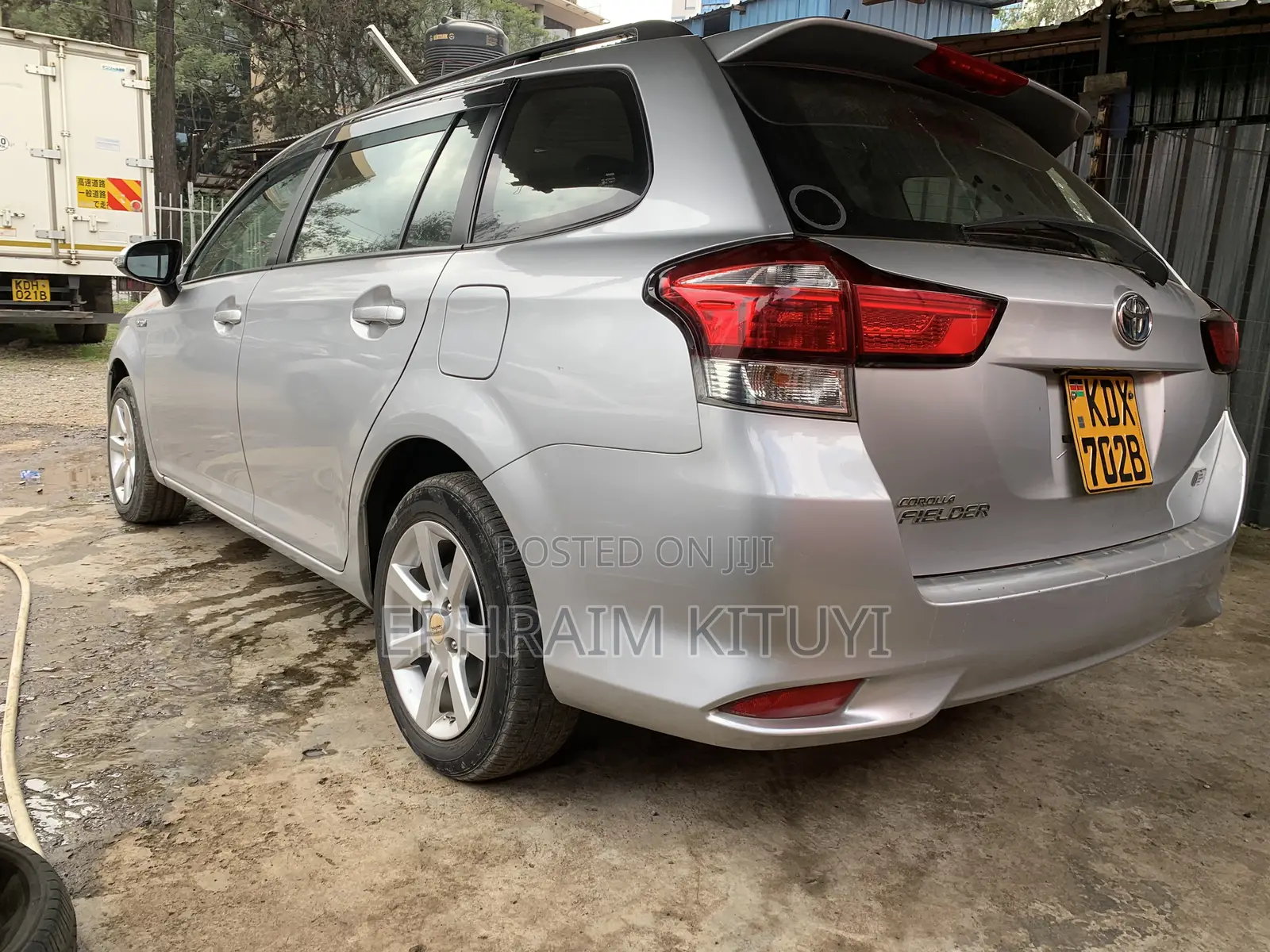 Toyota Corolla Fielder 2018 Silver