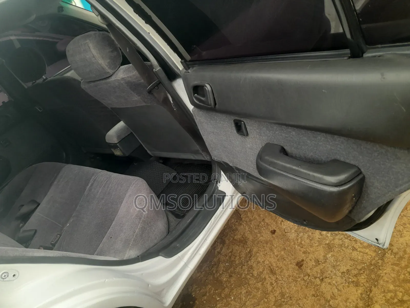 Toyota Corolla 1997 White