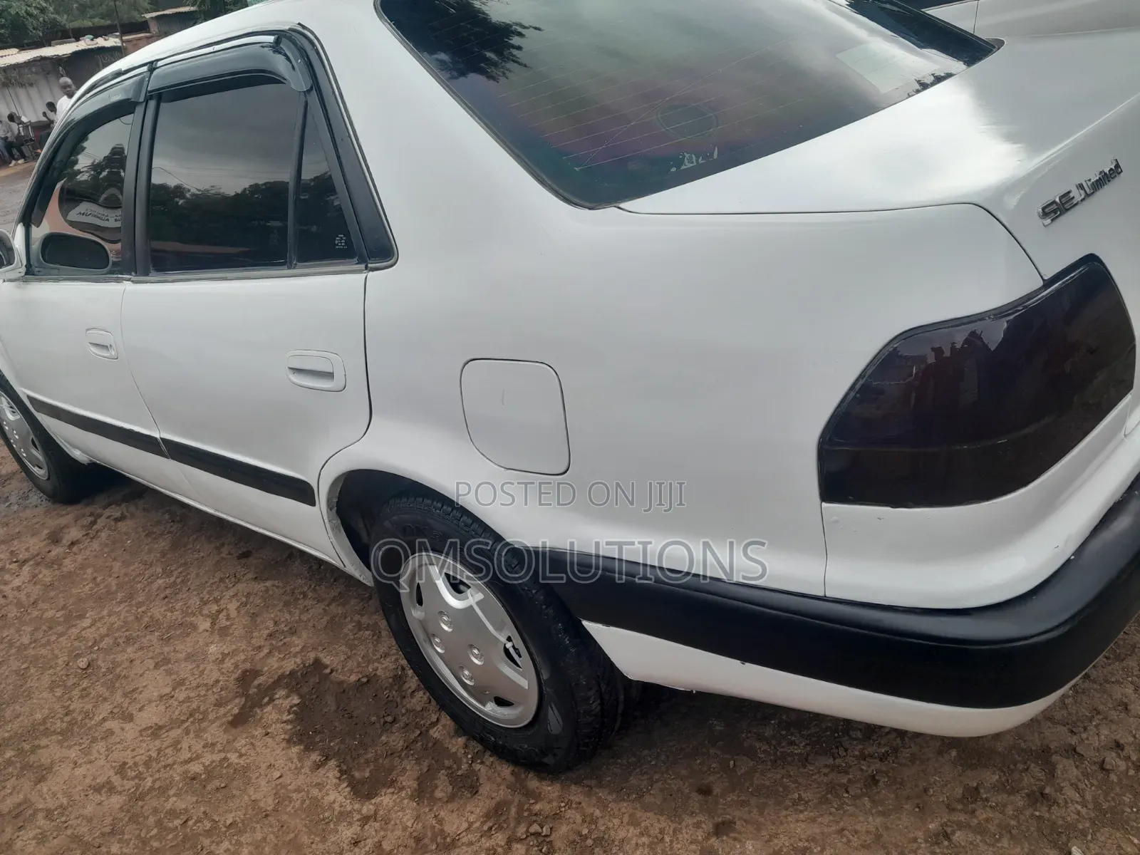 Toyota Corolla 1997 White
