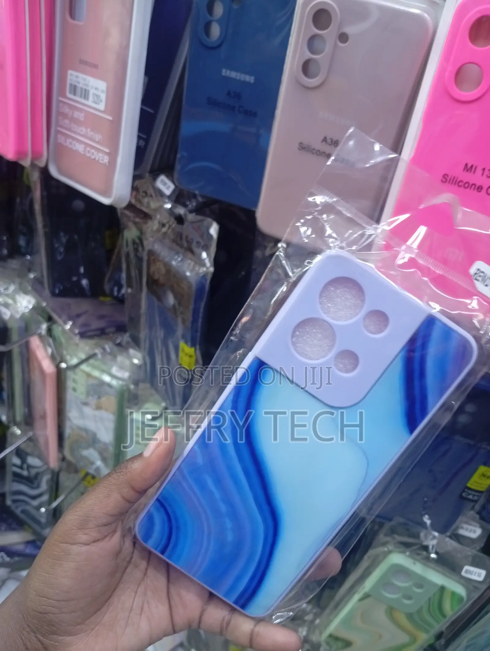 Oppo Reno 8 5g Silicone Case Blue and White Wavy Marble Pattern.
