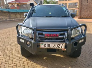 Isuzu D-MAX 2015 Black