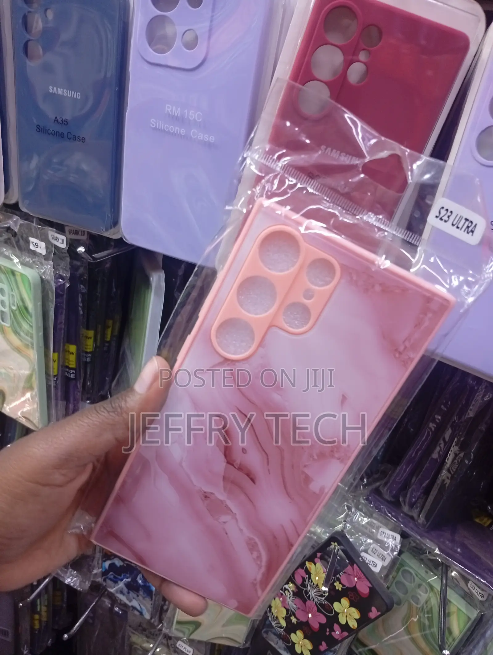 Samsung Galaxy S23 Ultra Pink Marble-Style Silicone Cover