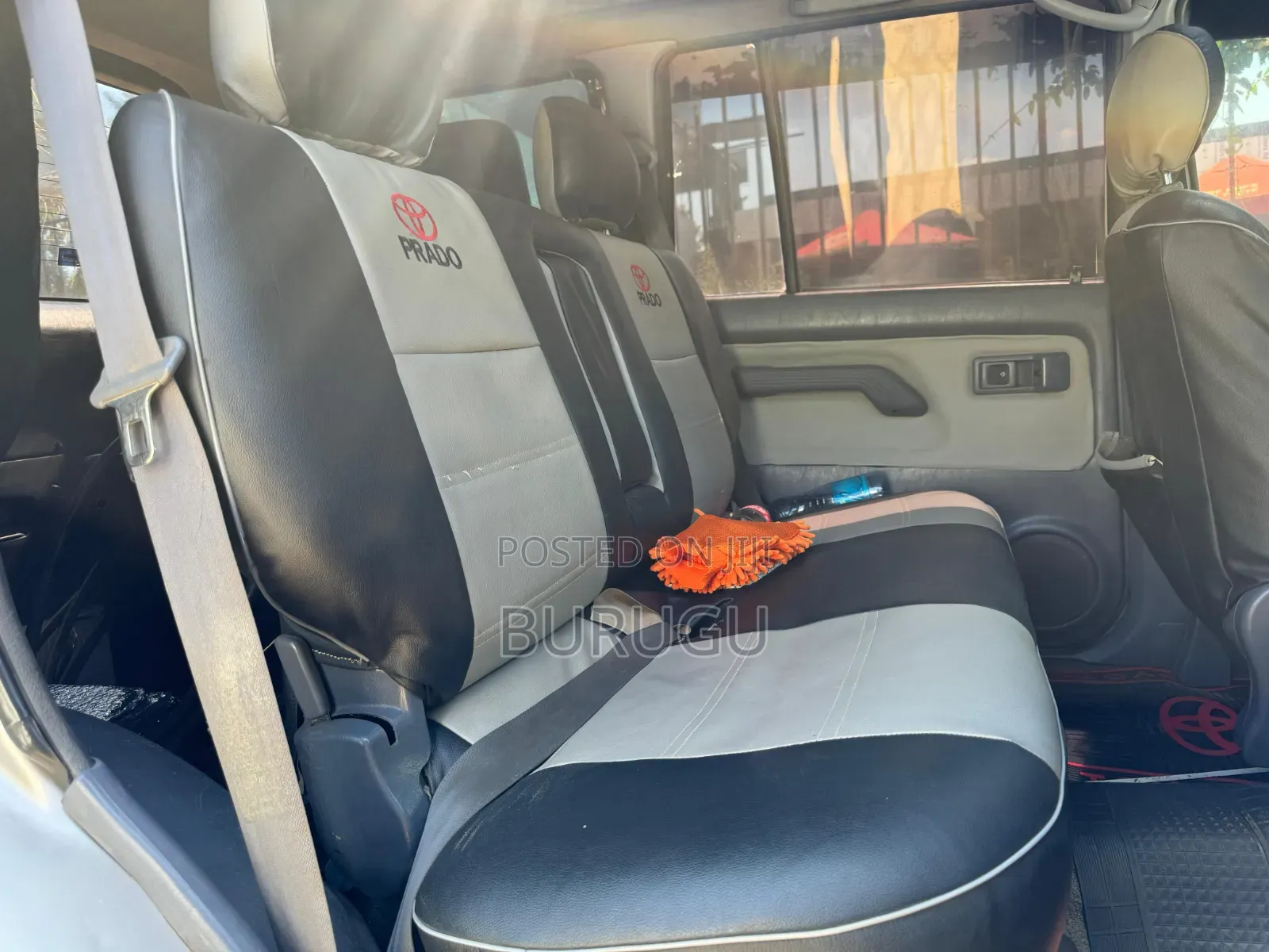 Toyota Land Cruiser Prado 2000 Silver
