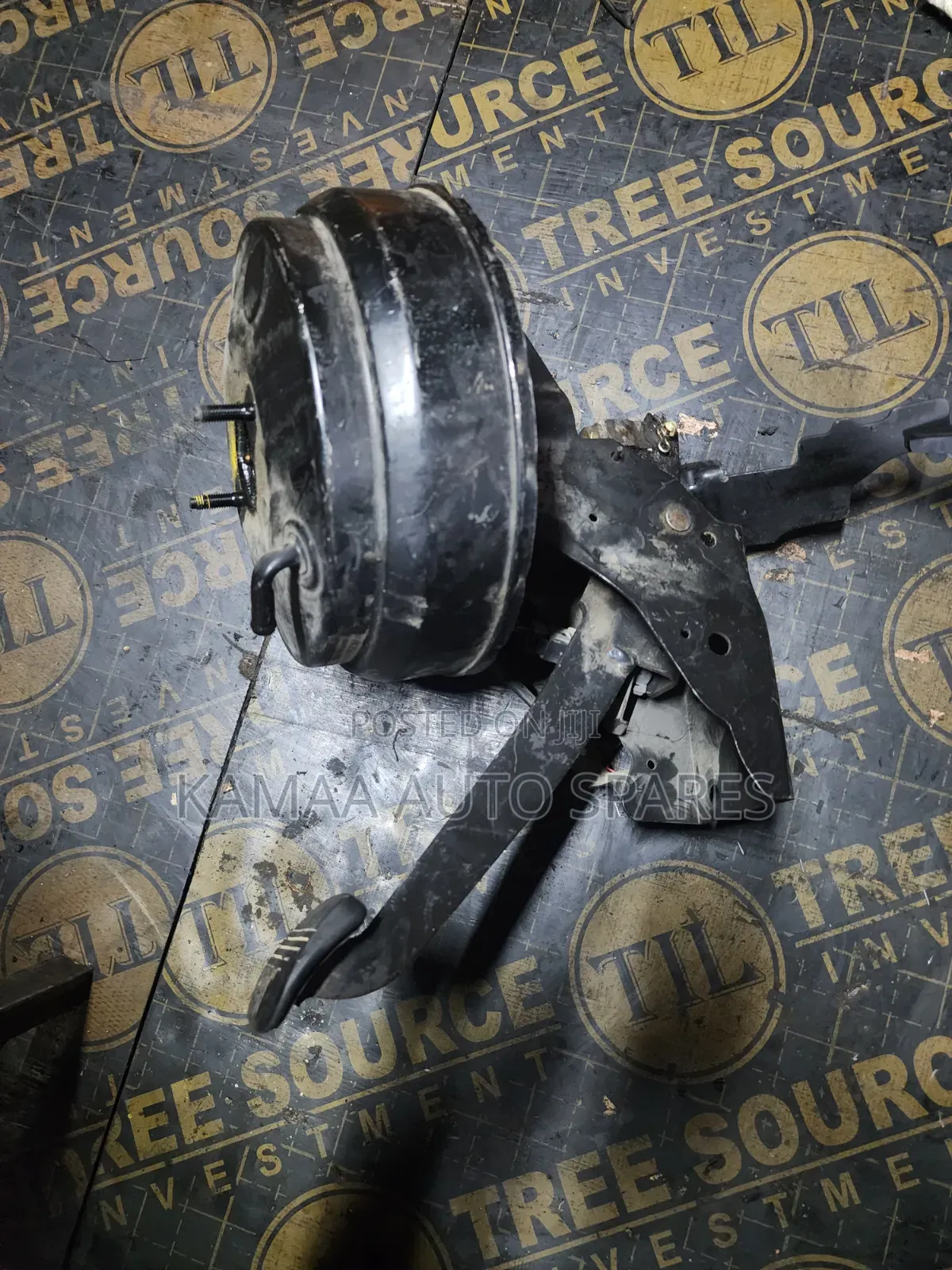 Nissan Caravan E25 Brake Booster Complete