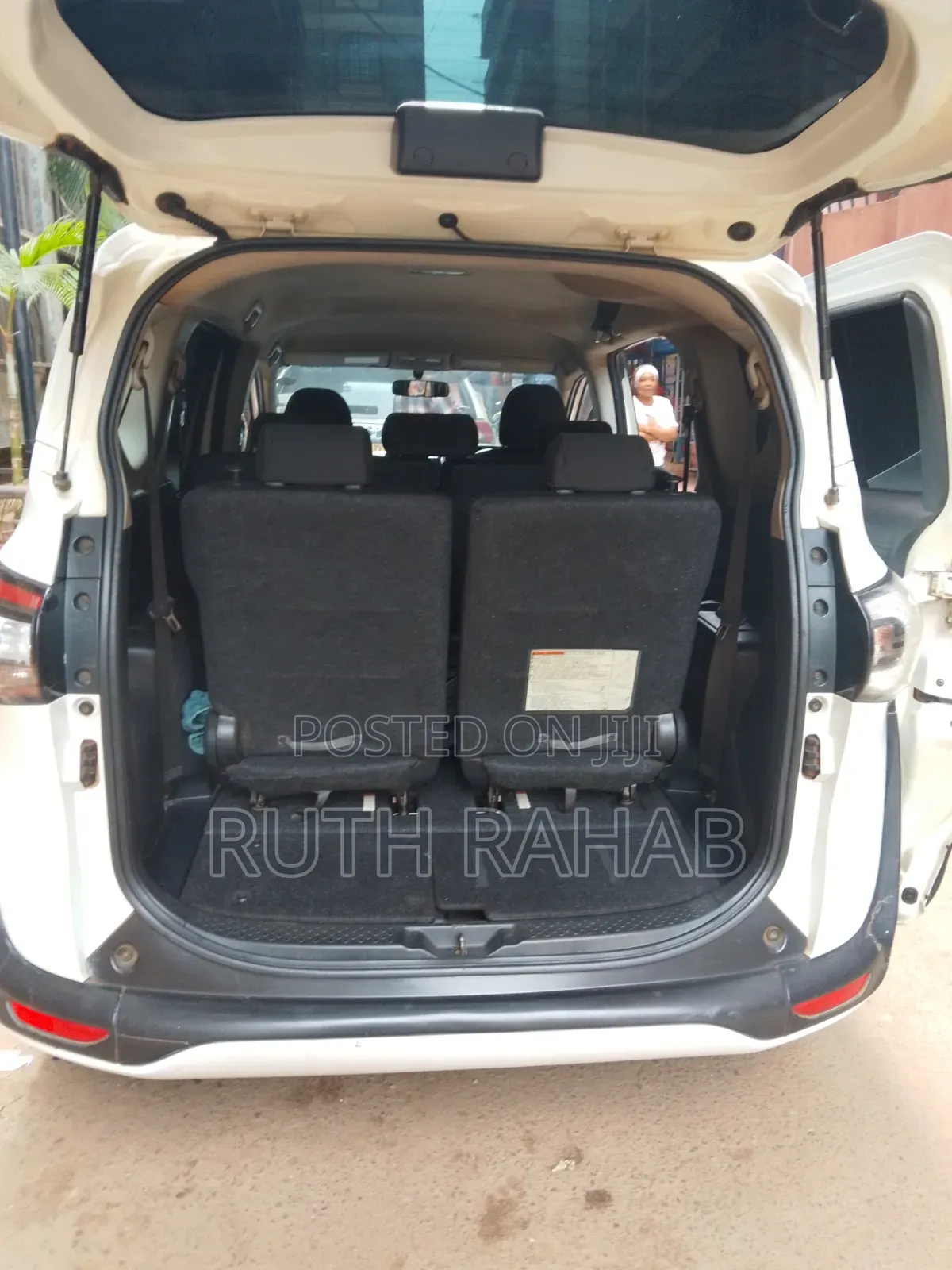 Toyota Sienta 2017 White