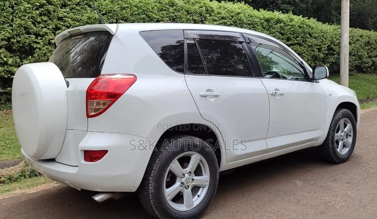 Toyota RAV4 2008 White