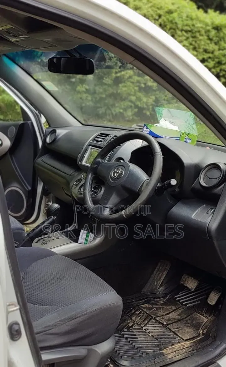 Toyota RAV4 2008 White