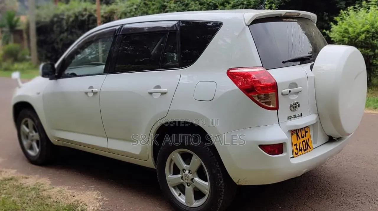 Toyota RAV4 2008 White