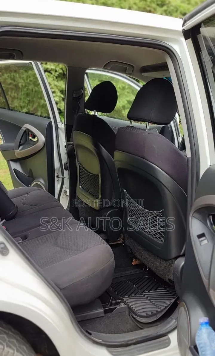 Toyota RAV4 2008 White