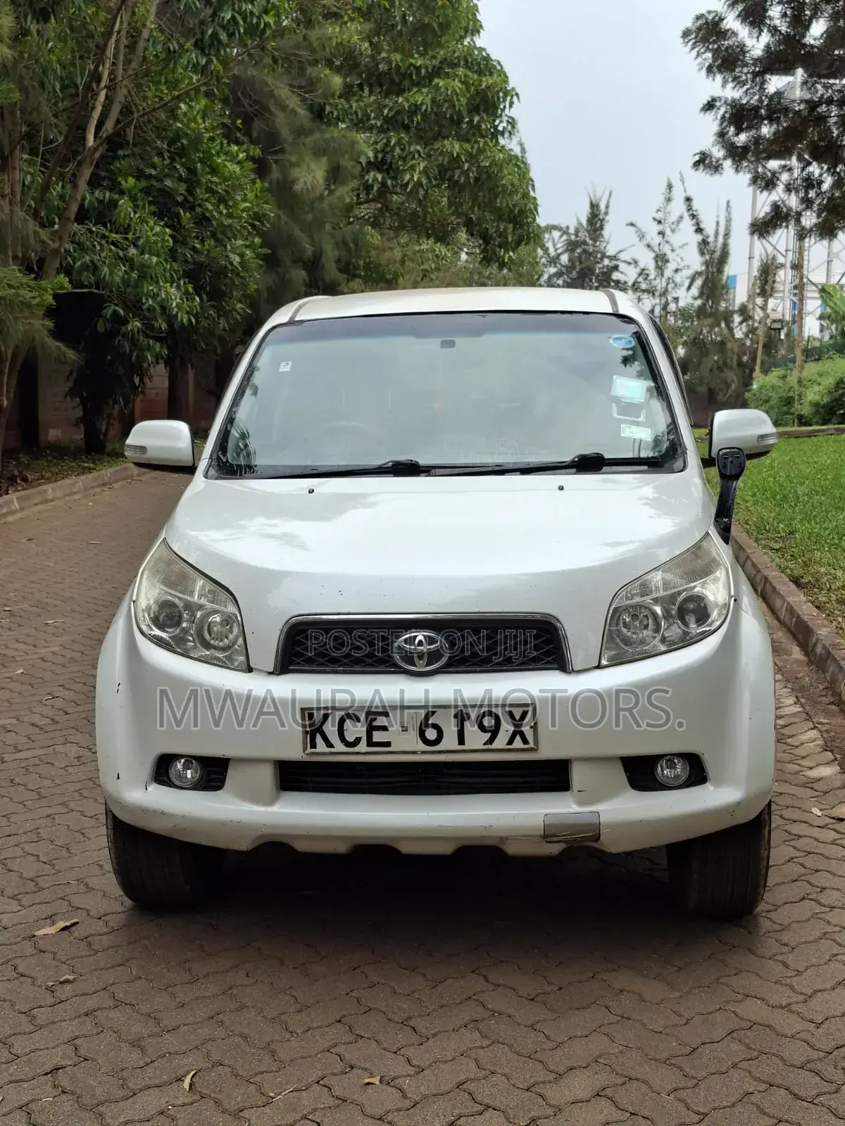 Toyota Rush 2008 White
