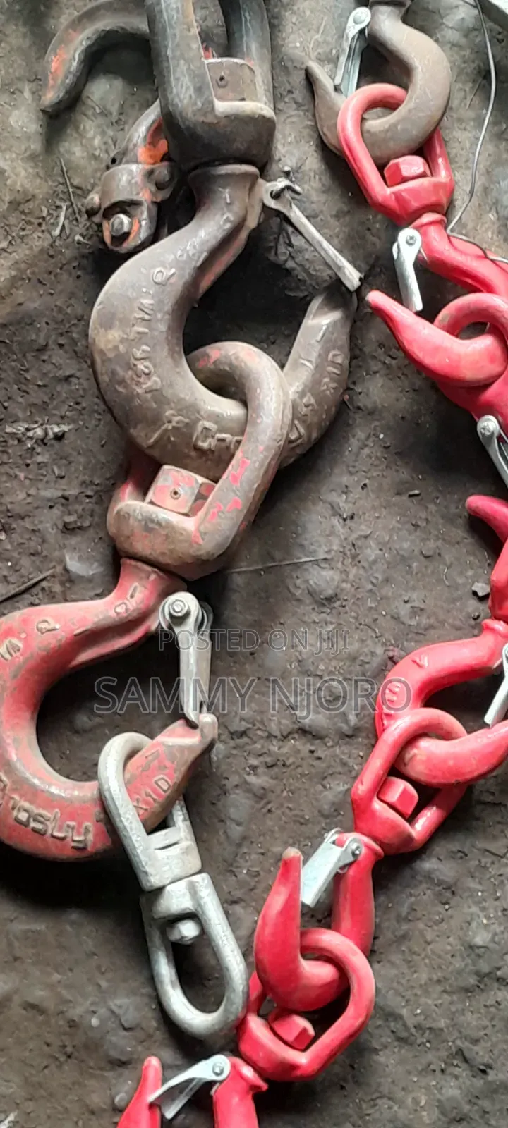 Hooks Different Tonnes