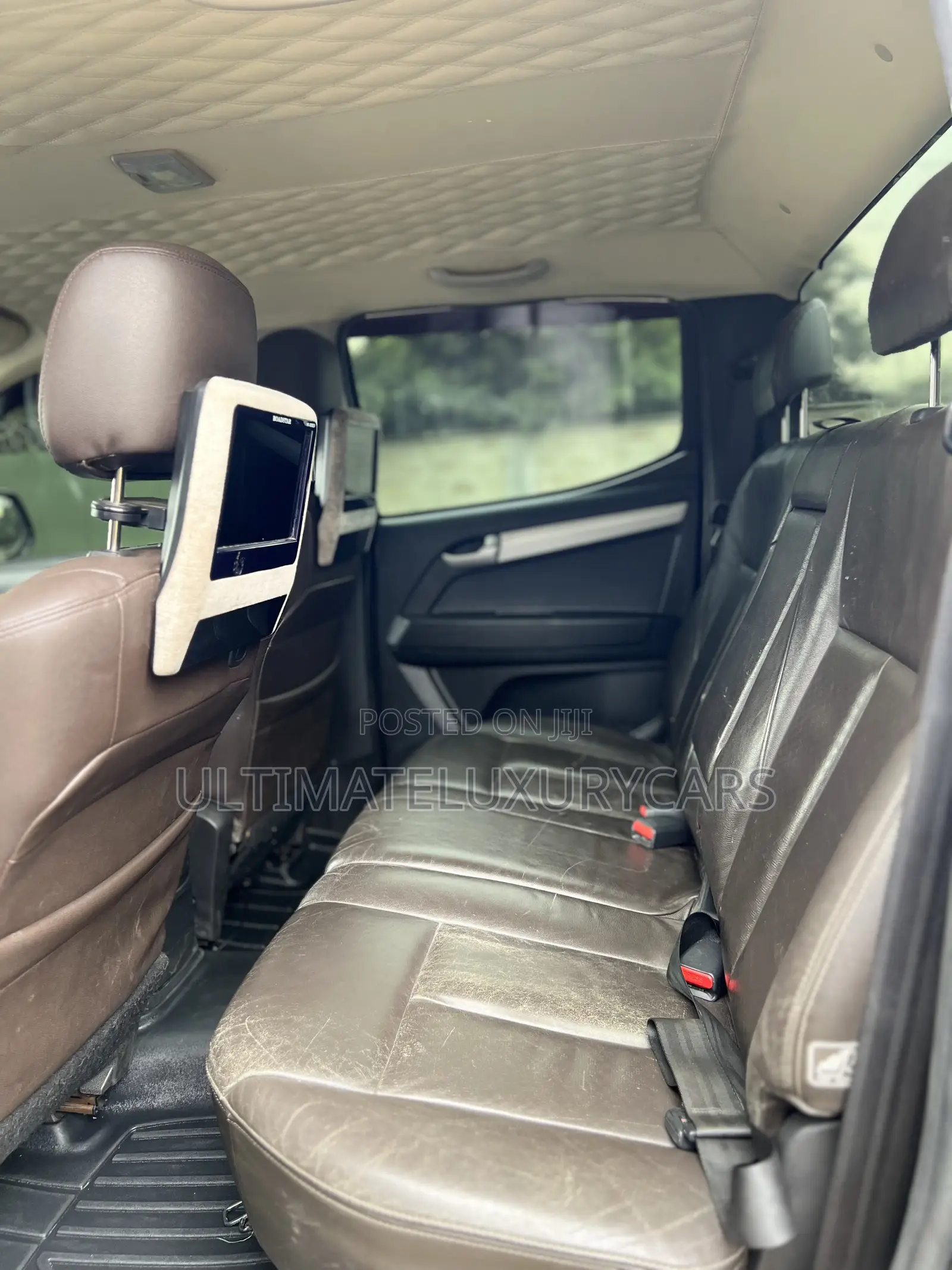 Isuzu D-MAX 2015 Black