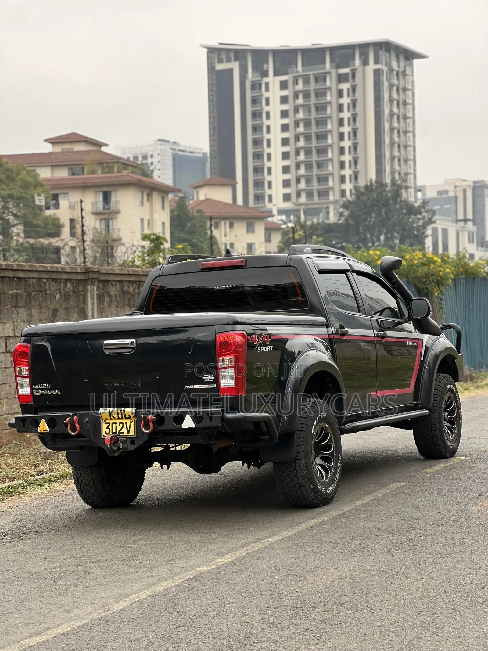 Isuzu D-MAX 2015 Black