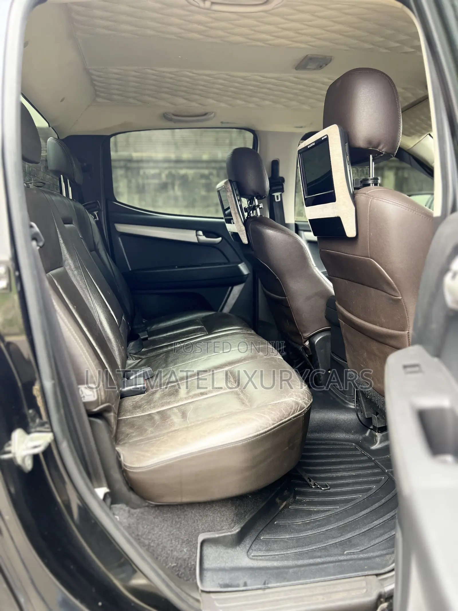 Isuzu D-MAX 2015 Black