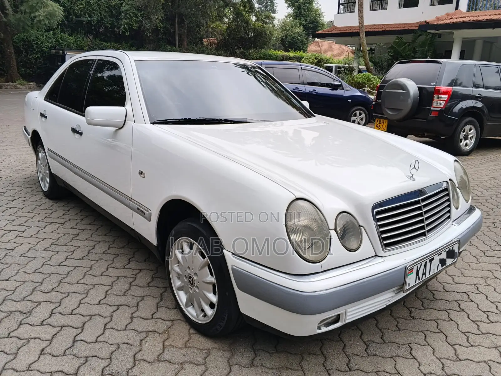 Mercedes-Benz E200 1997 White