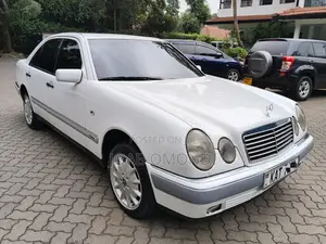 Mercedes-Benz E200 1997 White