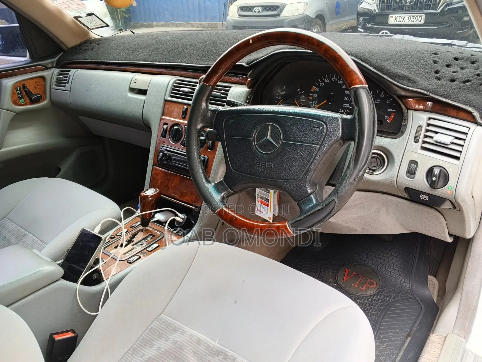 Mercedes-Benz E200 1997 White