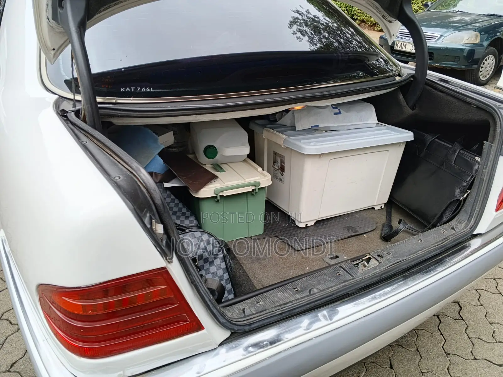 Mercedes-Benz E200 1997 White