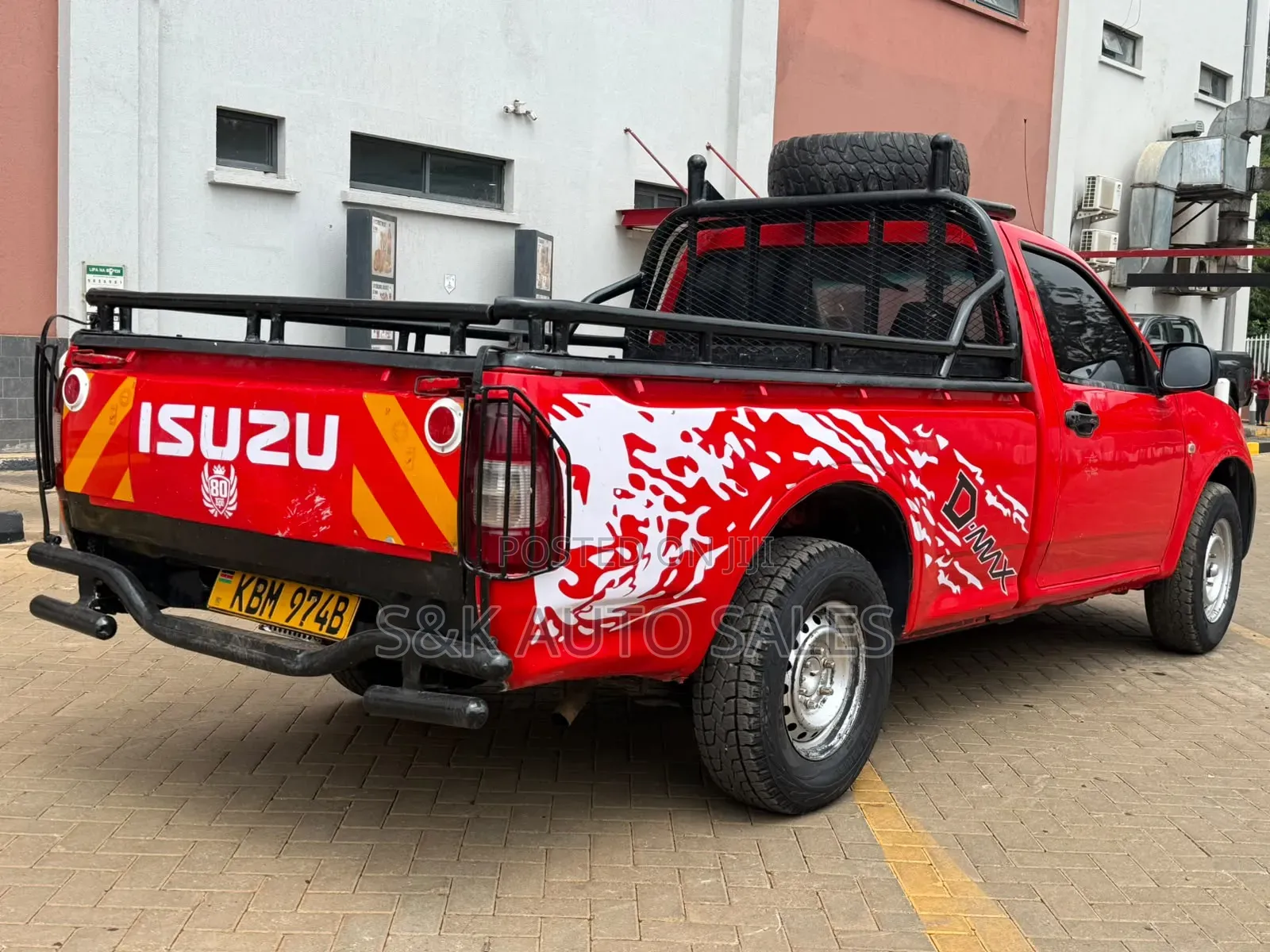 Isuzu D-MAX 2010 Red