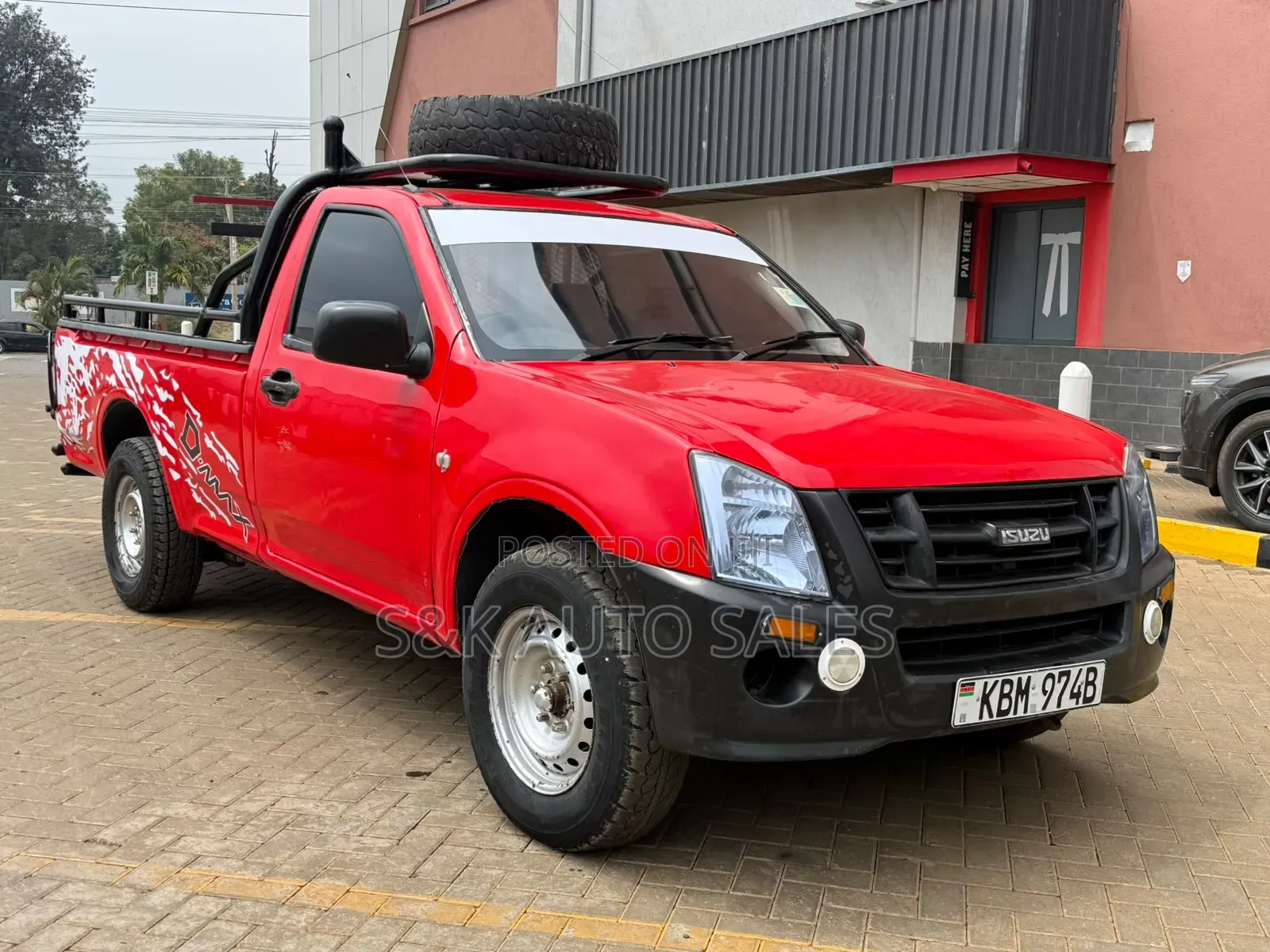 Isuzu D-MAX 2010 Red