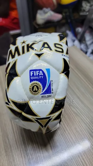 Size 5 Football Mikasa