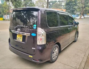 Toyota Voxy 2012 Maroon