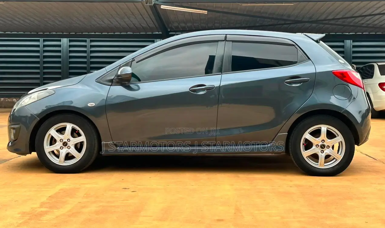 Mazda Demio 2009 Gray