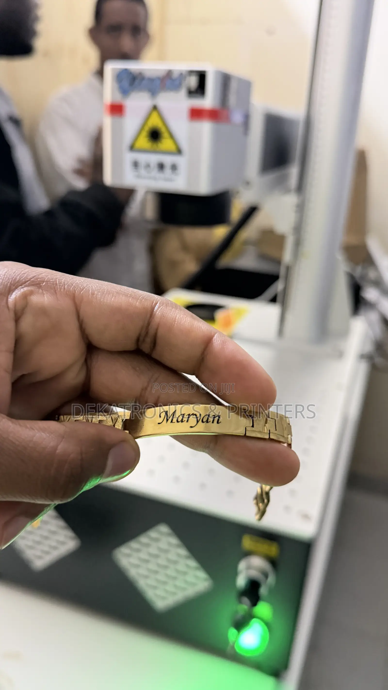 Yh-JTP-20 20w Desktop Fiber Laser Marking Machine
