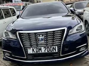 Toyota Crown 2016 Blue
