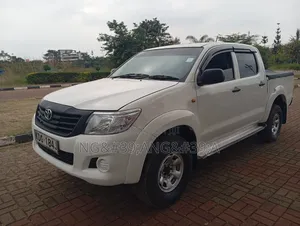 Toyota Hilux 2014 White