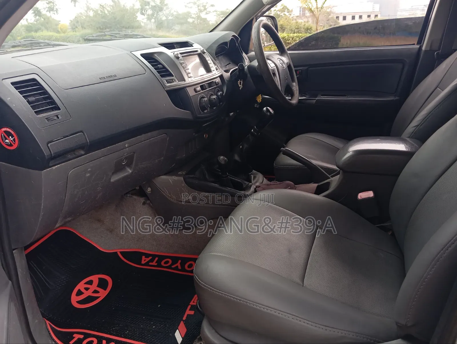 Toyota Hilux 2014 White