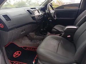Toyota Hilux 2014 White