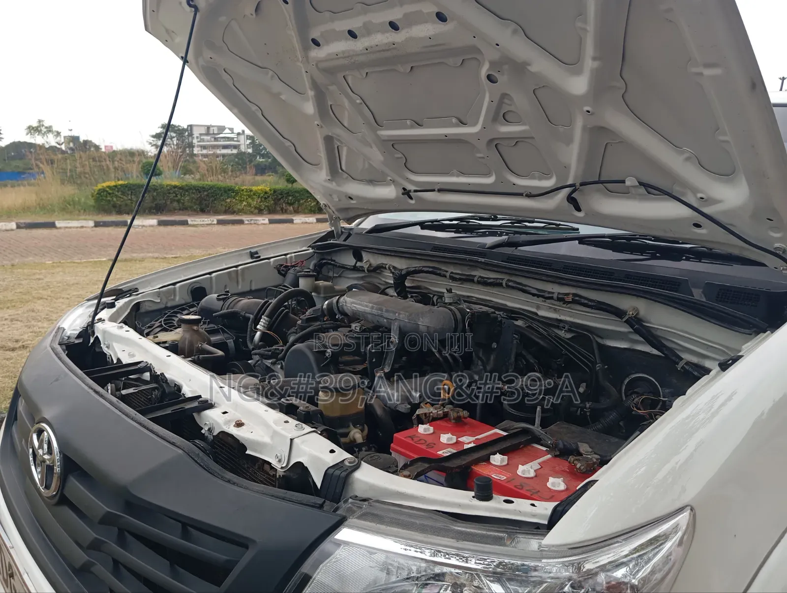 Toyota Hilux 2014 White