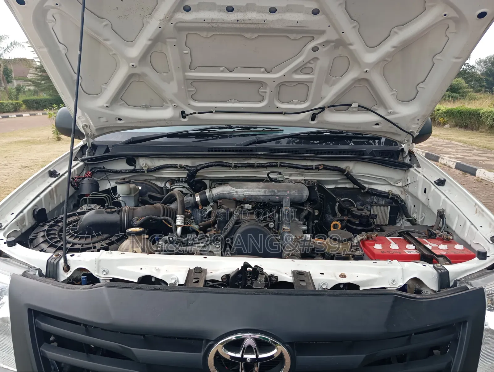 Toyota Hilux 2014 White