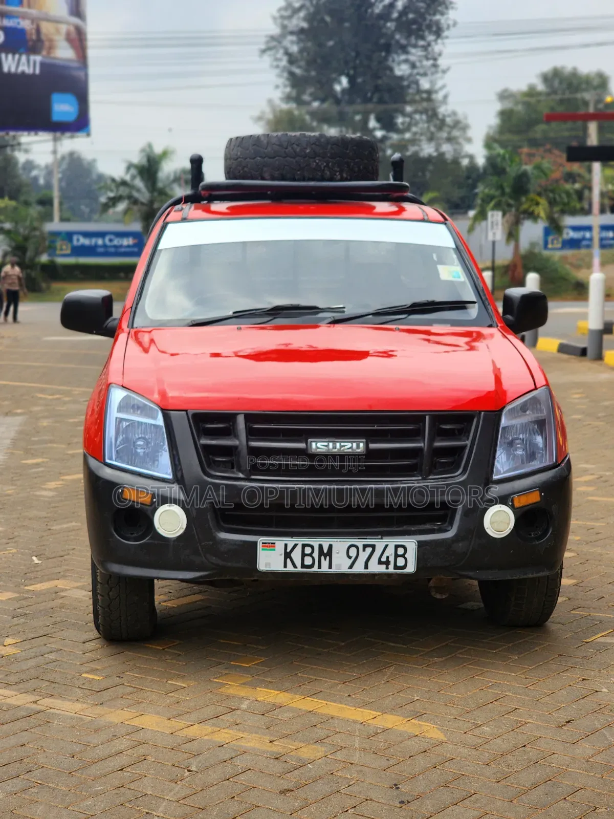 Isuzu D-MAX 2010 Red