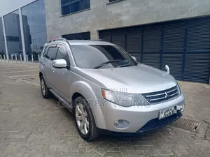 Mitsubishi Outlander 2011 Silver